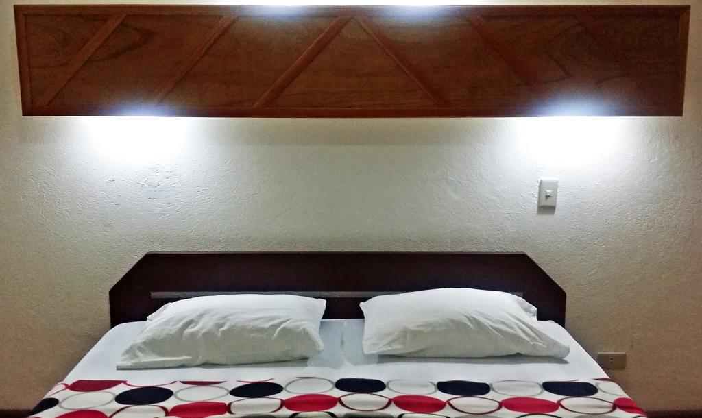 Bamboo Bungalows Resthouse Balabag  Bilik gambar