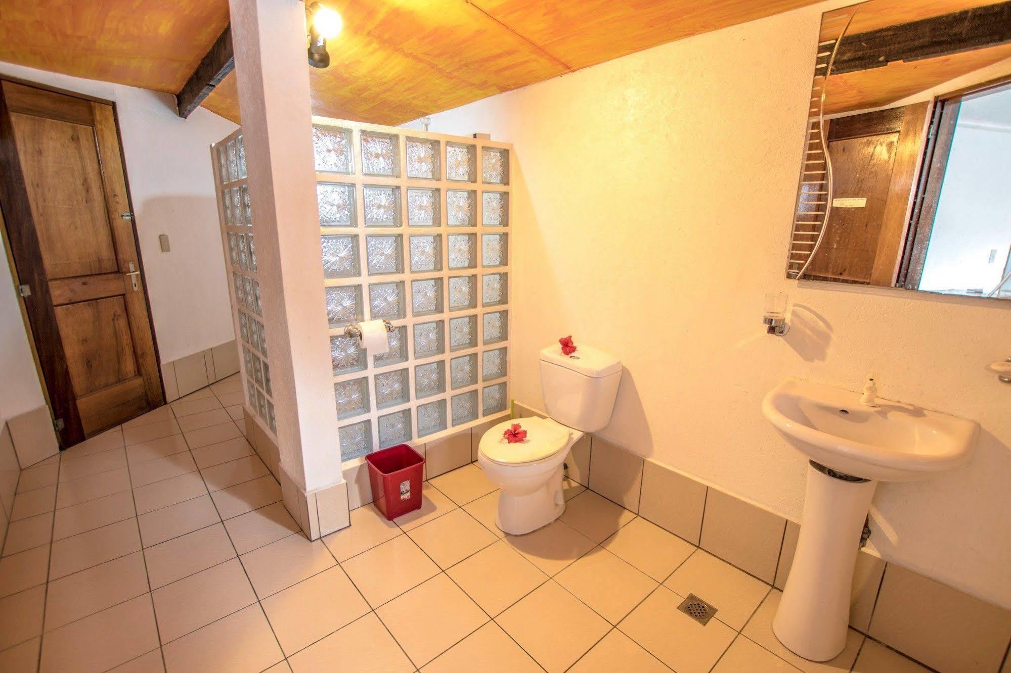 Bamboo Bungalows Resthouse Balabag  Luaran gambar