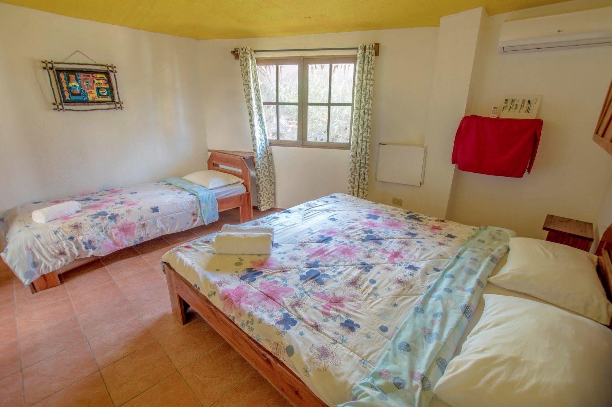 Bamboo Bungalows Resthouse Balabag  Luaran gambar