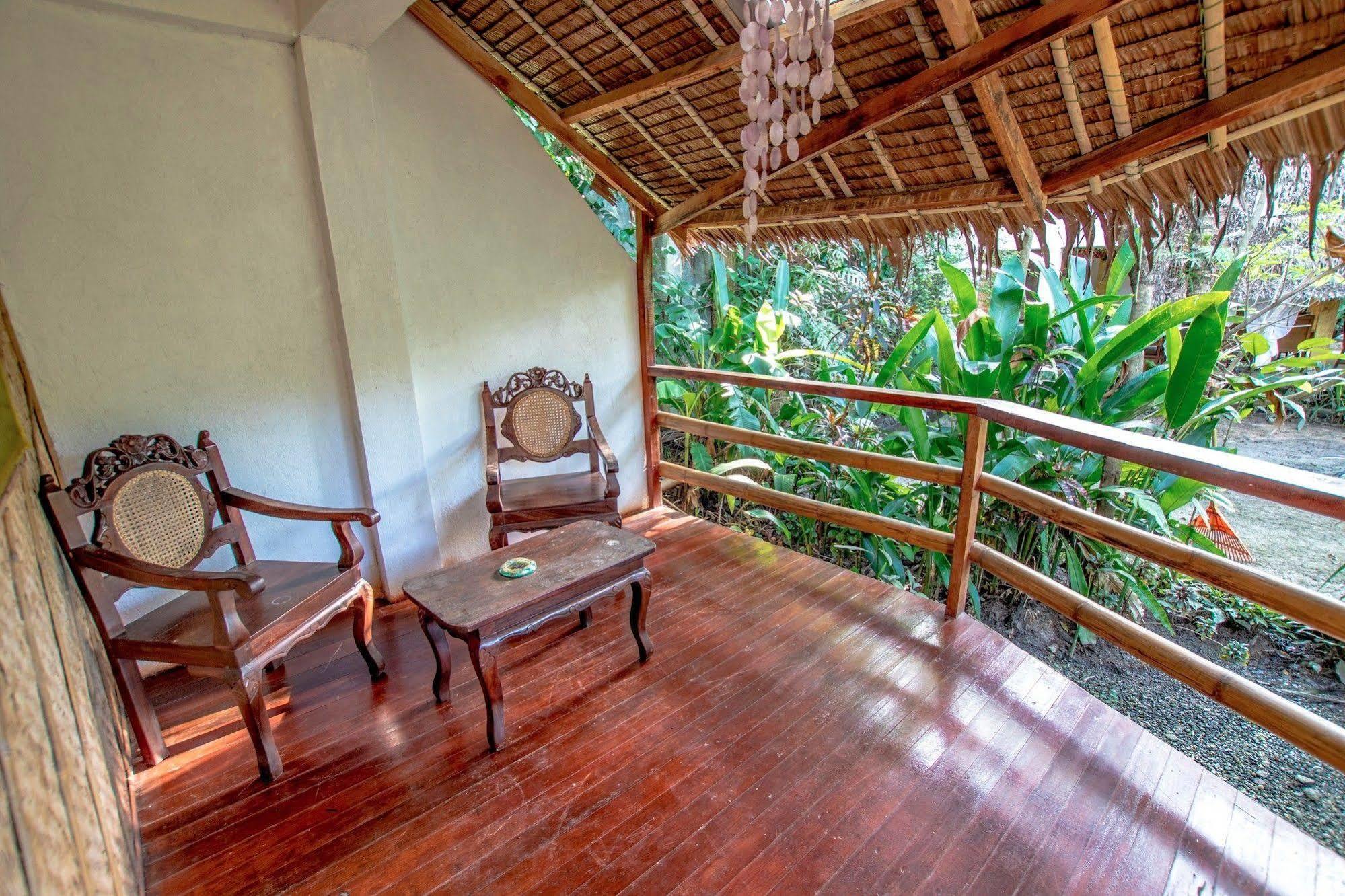 Bamboo Bungalows Resthouse Balabag  Luaran gambar