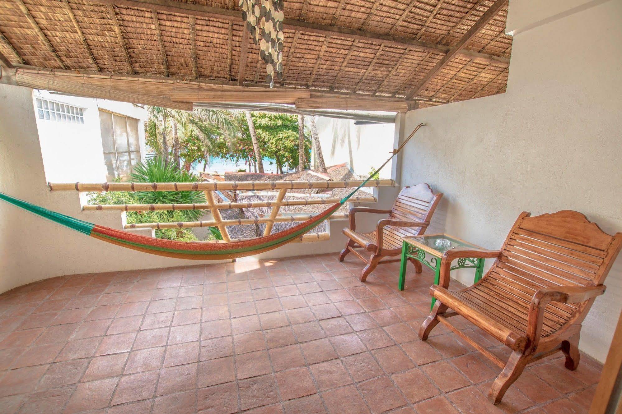 Bamboo Bungalows Resthouse Balabag  Luaran gambar