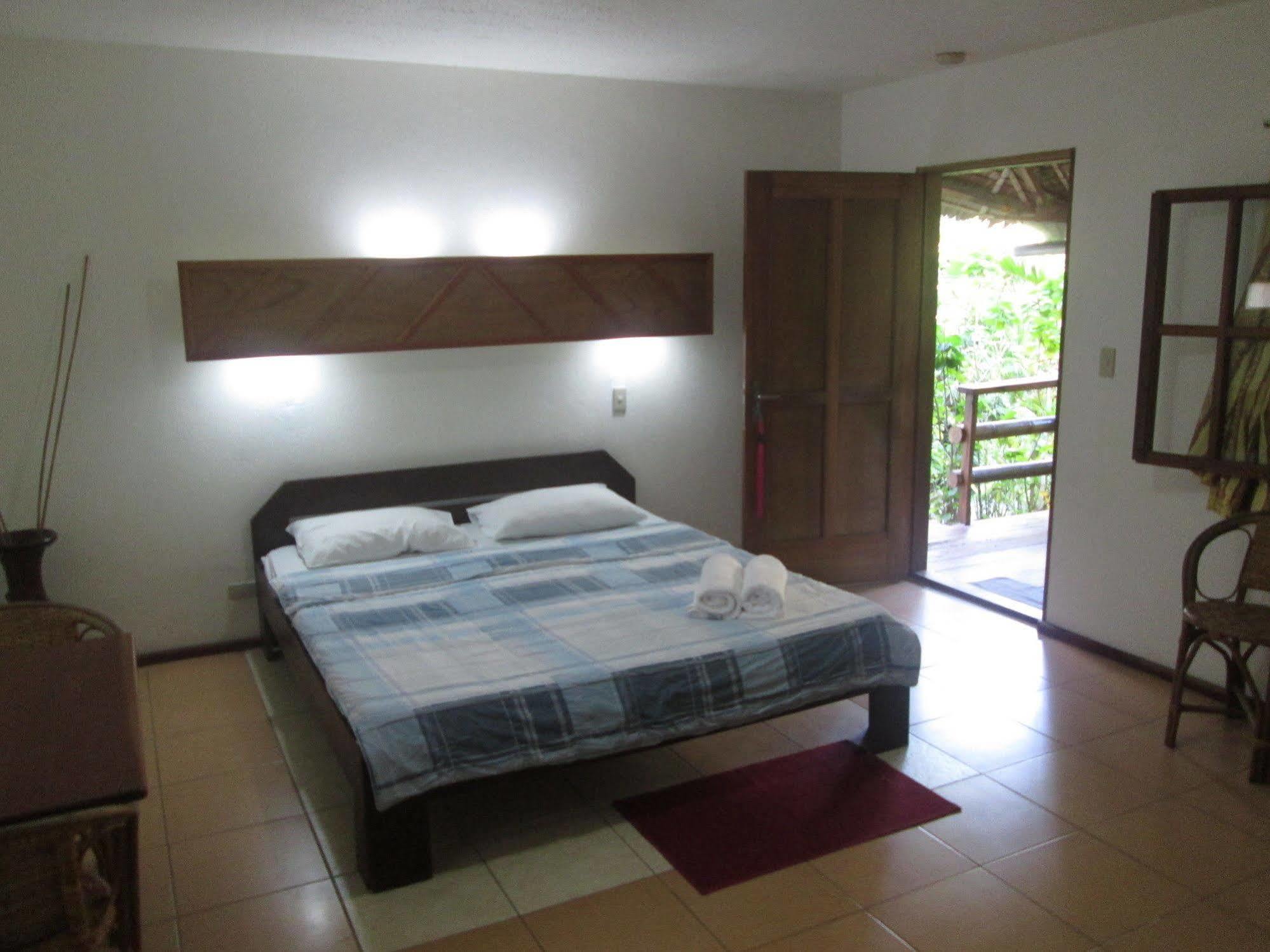 Bamboo Bungalows Resthouse Balabag  Luaran gambar