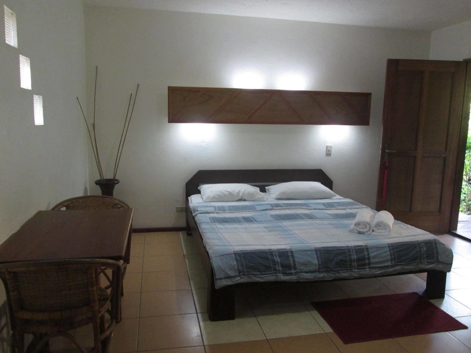 Bamboo Bungalows Resthouse Balabag  Luaran gambar
