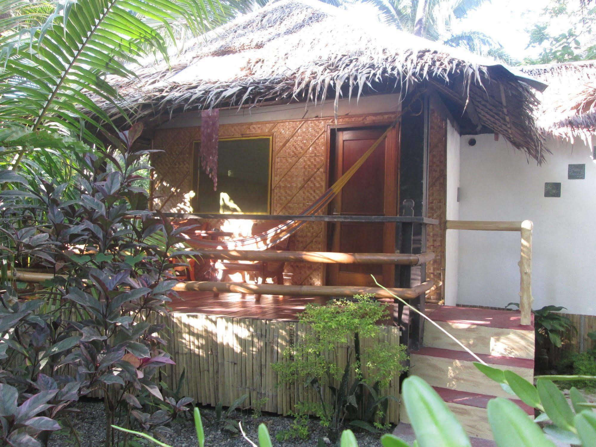 Bamboo Bungalows Resthouse Balabag  Luaran gambar