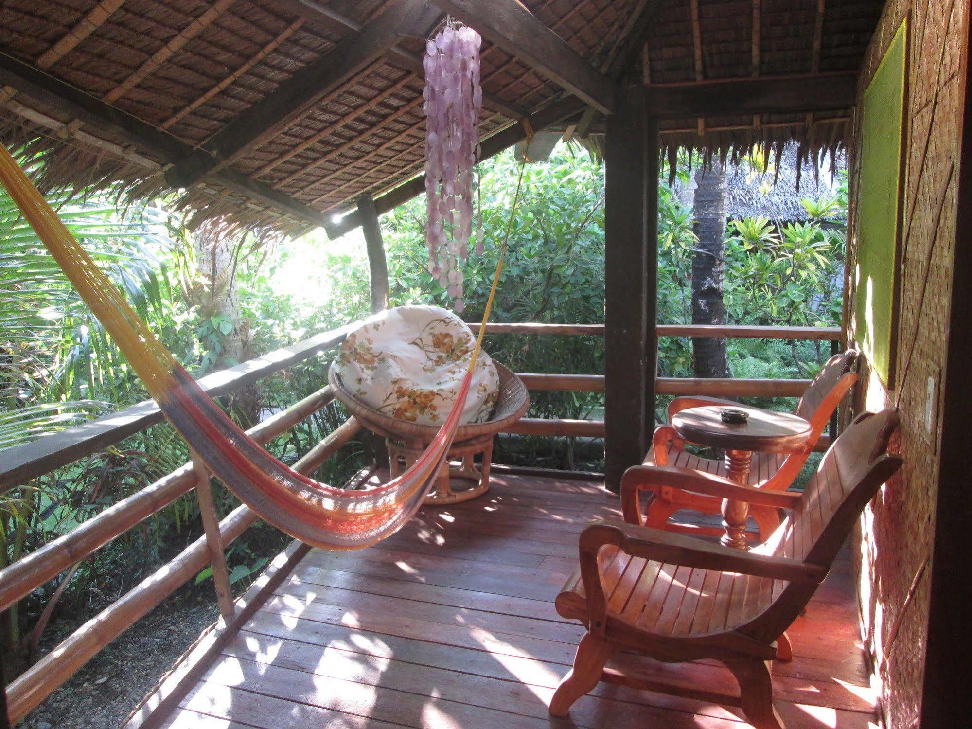 Bamboo Bungalows Resthouse Balabag  Luaran gambar